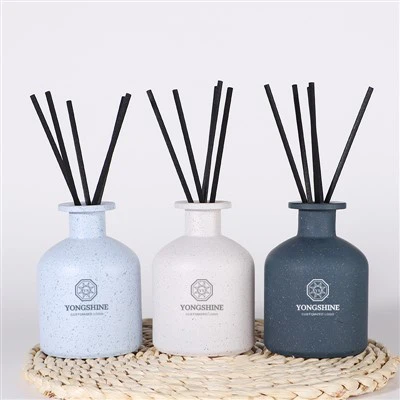 Празне боце дифузора Реед на велико